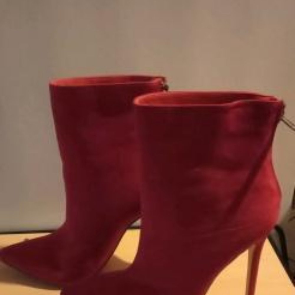Shoes - Picture 5 of 5